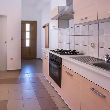 Goga Apartment *