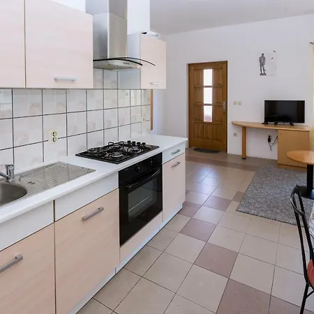 Goga * Мали-Лошинь