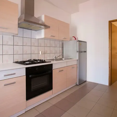 Апартаменты Goga Мали-Лошинь