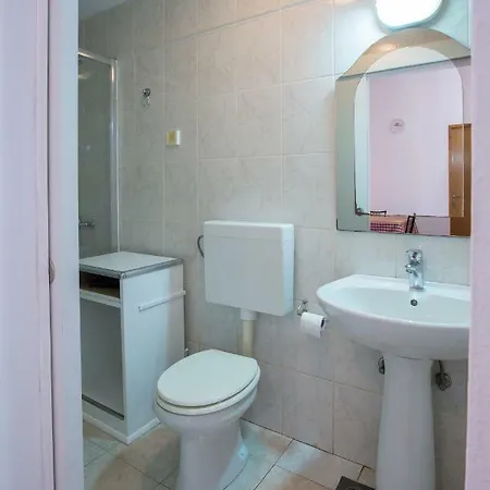 Апартаменты Goga Мали-Лошинь